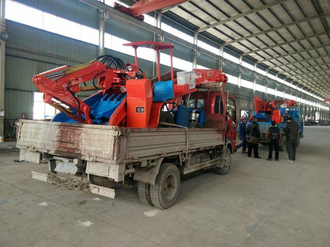 長興機(jī)械生產(chǎn)的扒渣機(jī)遠(yuǎn)銷重慶